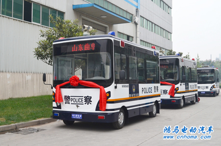 山東濟(jì)寧:3臺(tái)鴻馬流動(dòng)警務(wù)室發(fā)車(chē)曲阜——為孔子故鄉(xiāng)創(chuàng)建平安大道